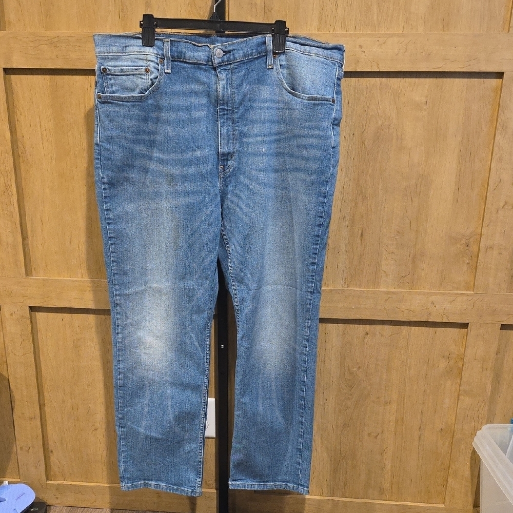 (J42) Levi's Light Blue Straight Jeans for Men W44xL32